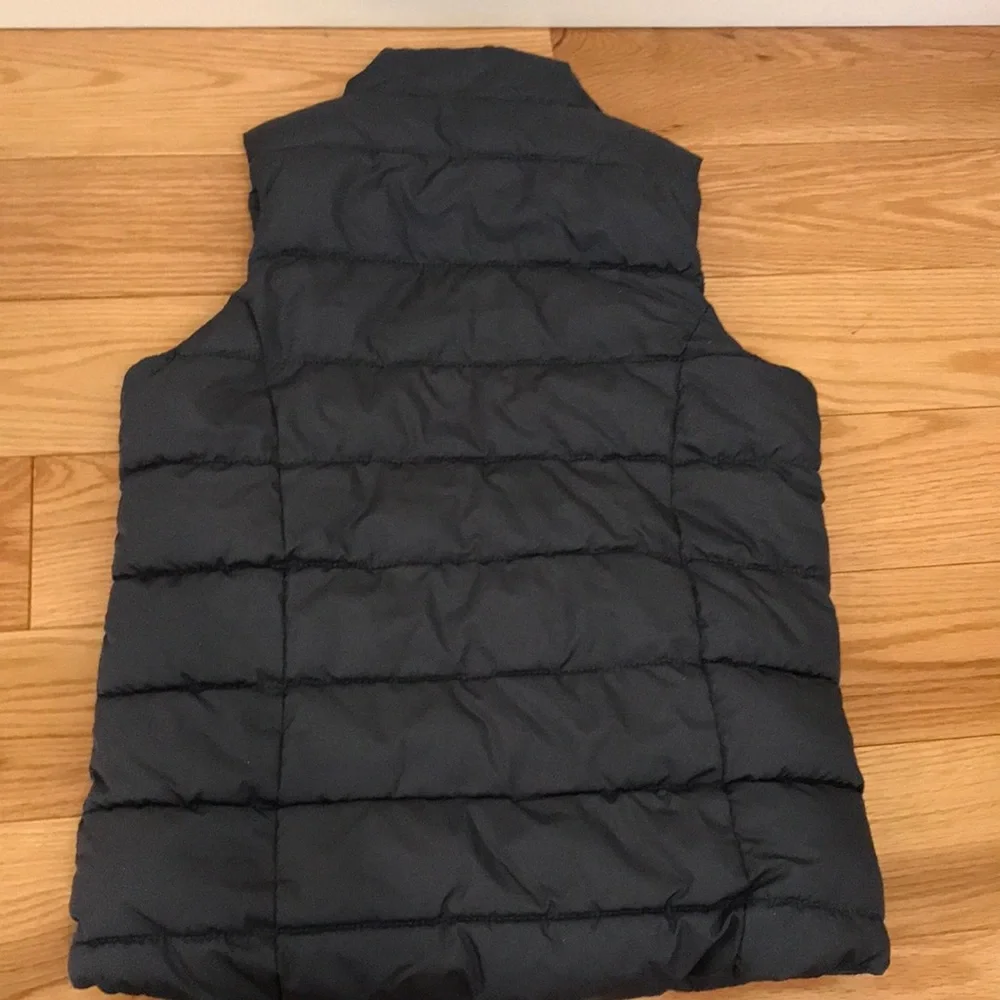 Dark grey puffer vest size M girls